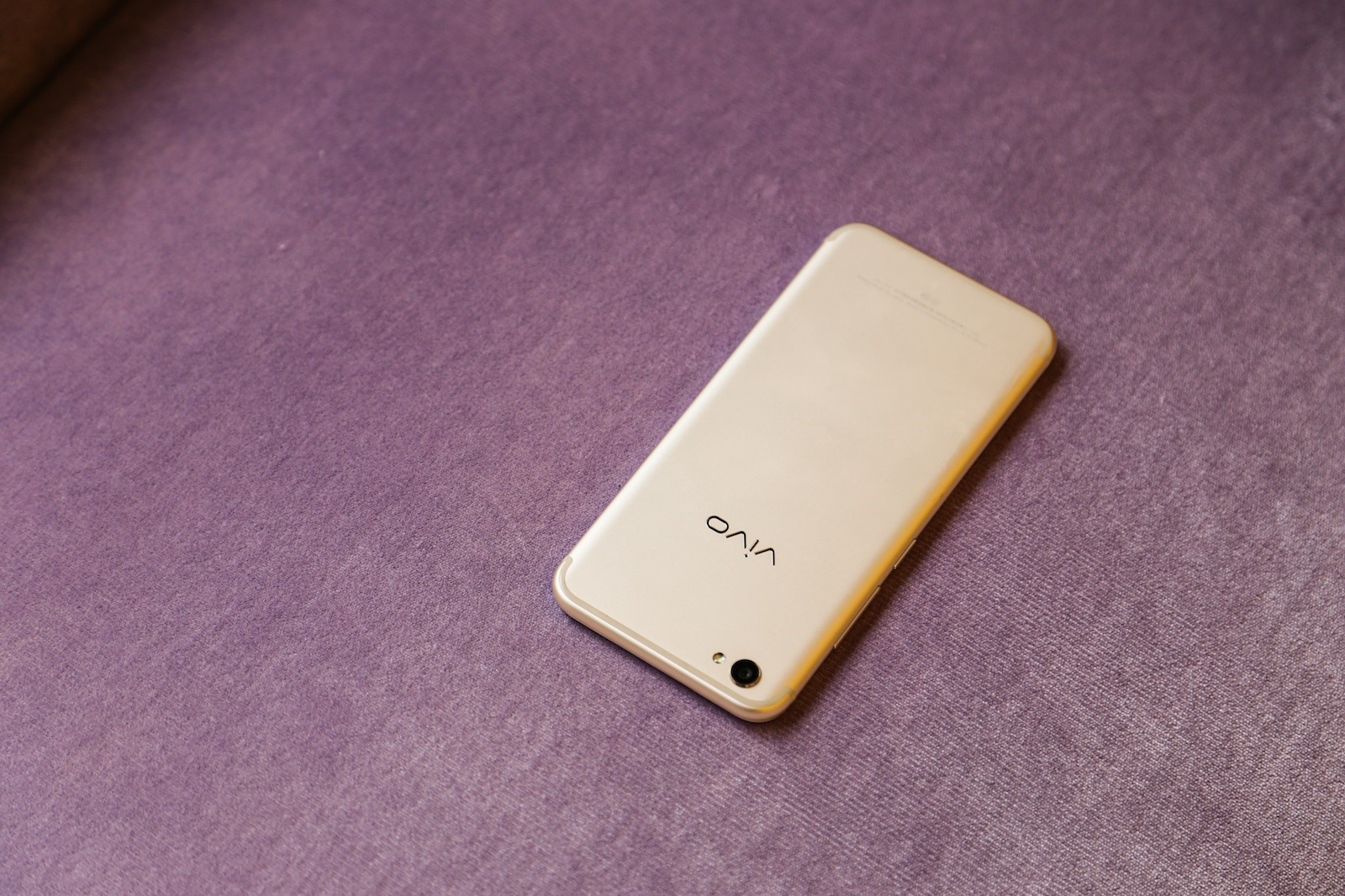 前置柔光双摄“怪兽级”--vivoX9上手体验