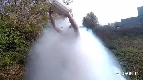 搞笑版│神一般的国家看战斗民族花式迎接圣诞节