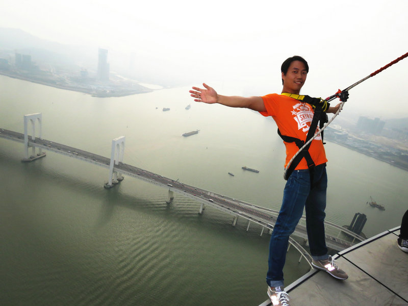 澳门旅游塔蹦极吃东西 (澳门旅游塔笨猪跳)