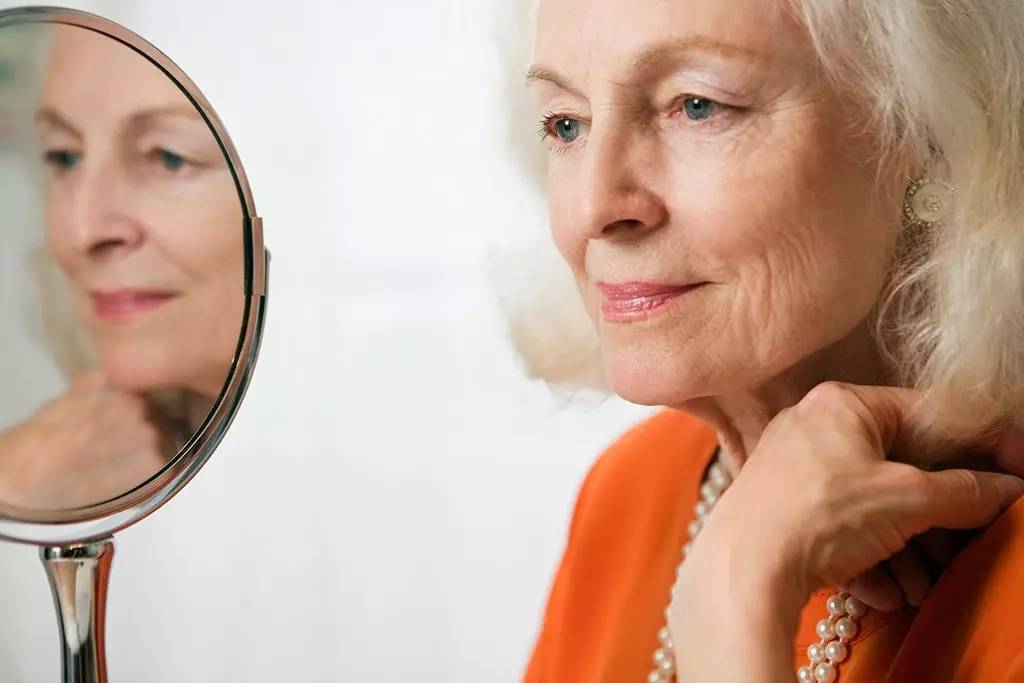 有男的为什么不工作还很有钱呢,有的男人为什么离不掉女人