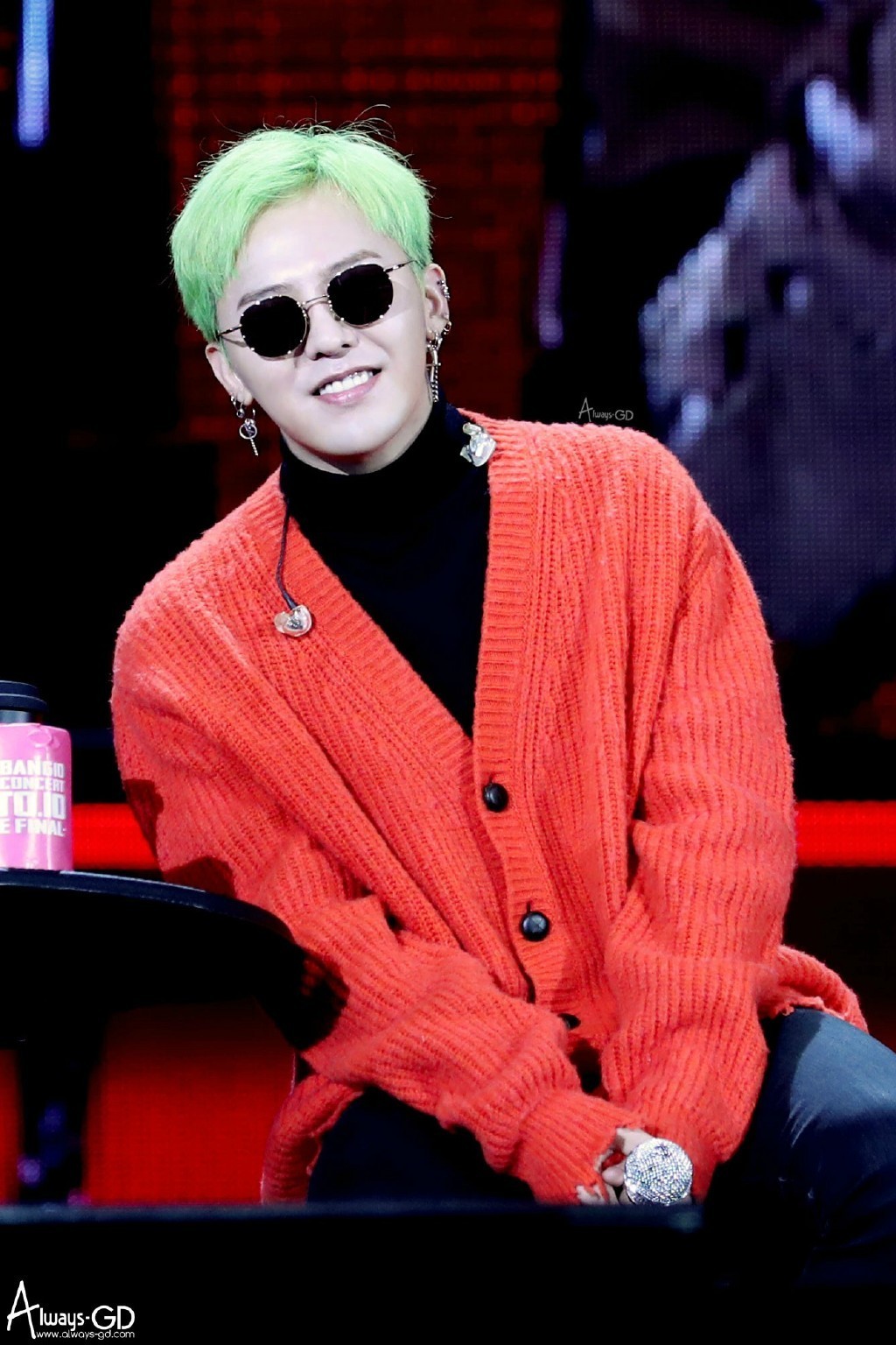 我5000块的衣服，就像爸妈在超市买的