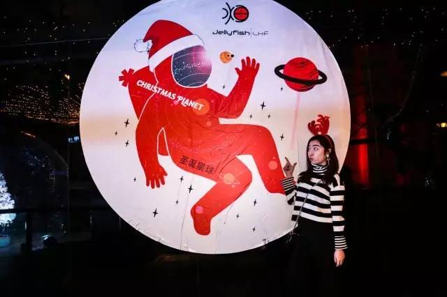 “圣诞大爷”们来成都了！随手把兰桂坊玩了个底朝天