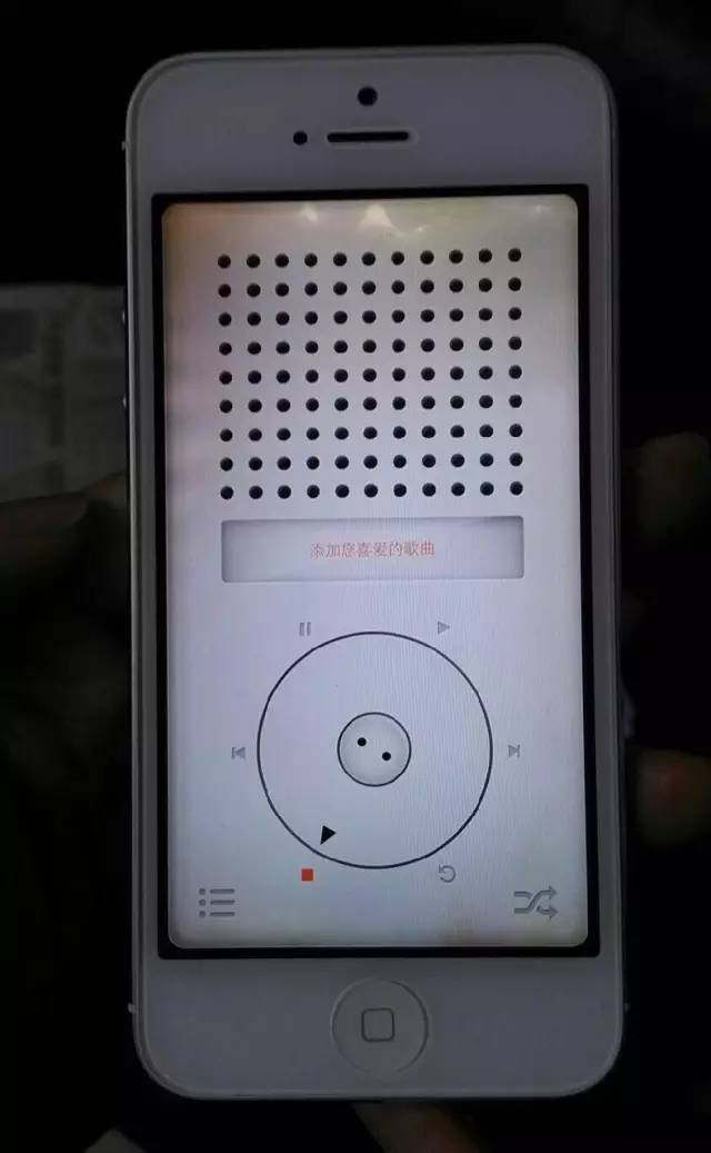 手机进水黑屏修复方法,手机进水无法开机一般修多少钱