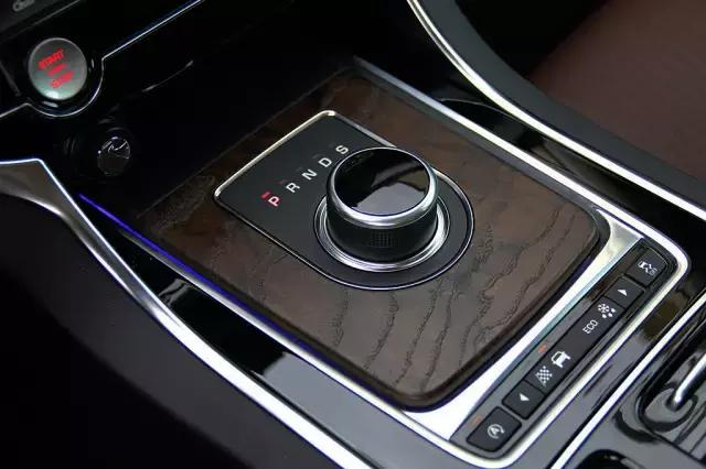 带您了解最新款捷豹xfl,大家都怎么评价捷豹xfl