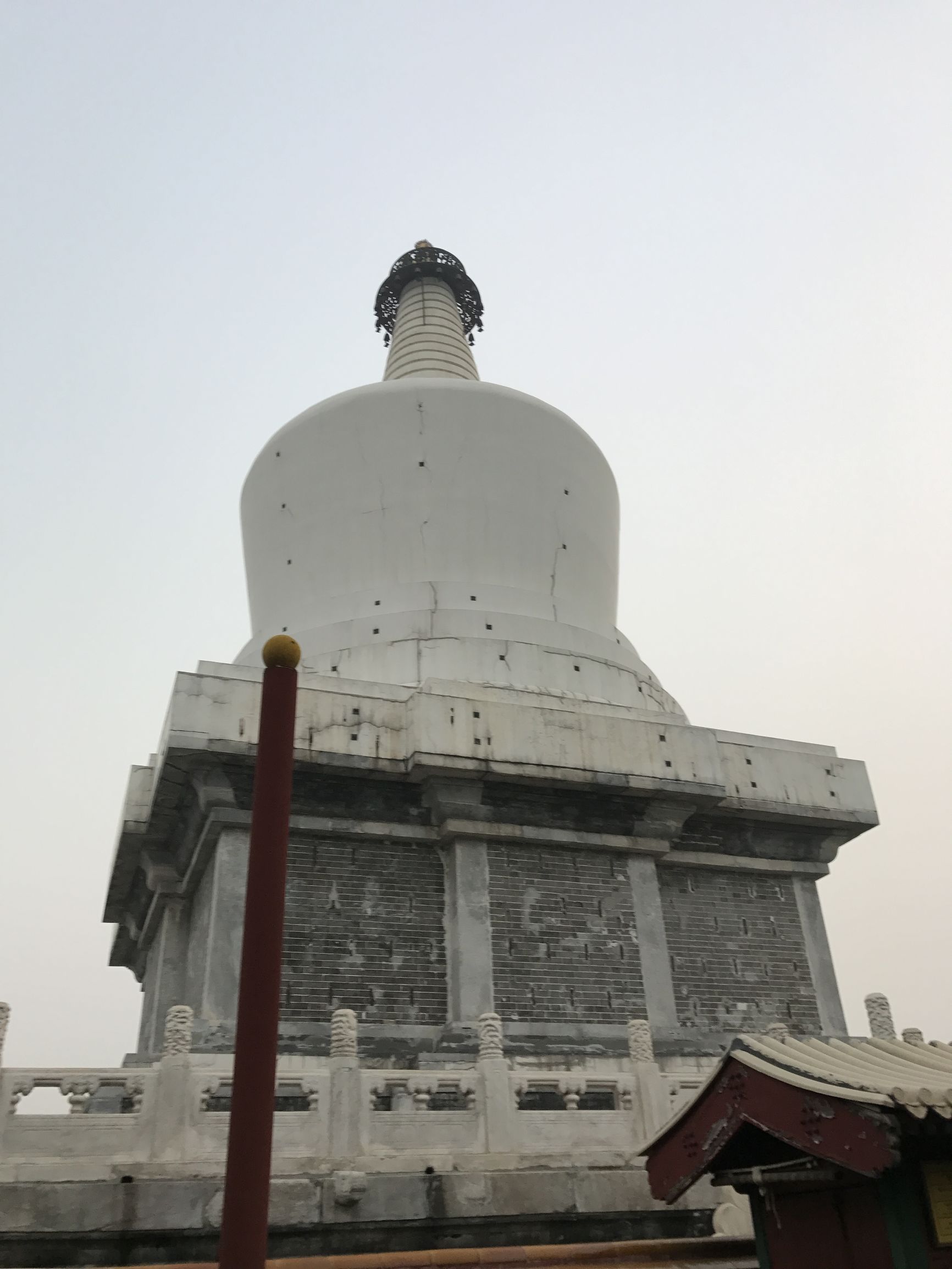 北海公园里白塔的由来,北海公园的白塔在什么山上