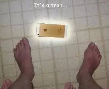 手机屏进水有水印简单的解决方法,手机进水黑屏了但是有声音怎么办