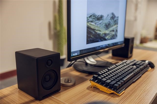 桌面音箱音质好的推荐,能和声擎a2媲美的小音箱