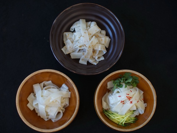 四十岁女人开凉皮店,阜新凉皮店