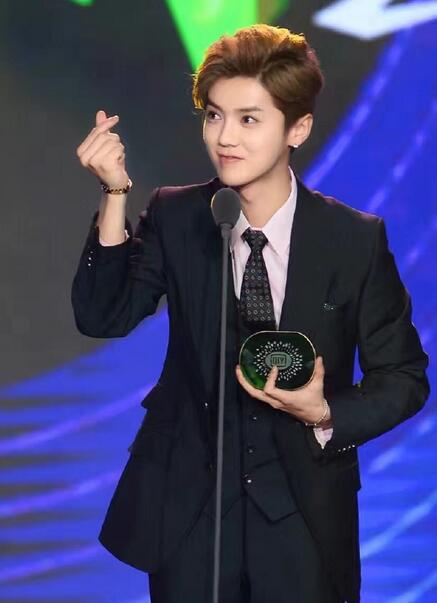 鹿晗有多耿直,鹿晗的耿直视频