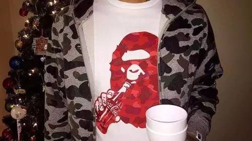 你穿“可乐”的样子真好看！细数Coca-Cola的那些聯名