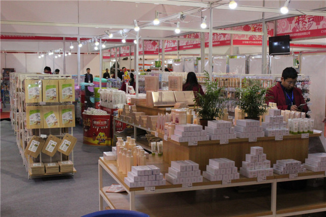 这两天来义乌的人可以出去吗,义乌这个地方值得外地人去吗