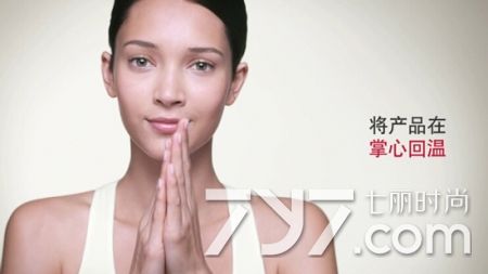 娇韵诗v脸精华使用手法,娇韵诗瘦脸精华和伊诗贝格哪个好