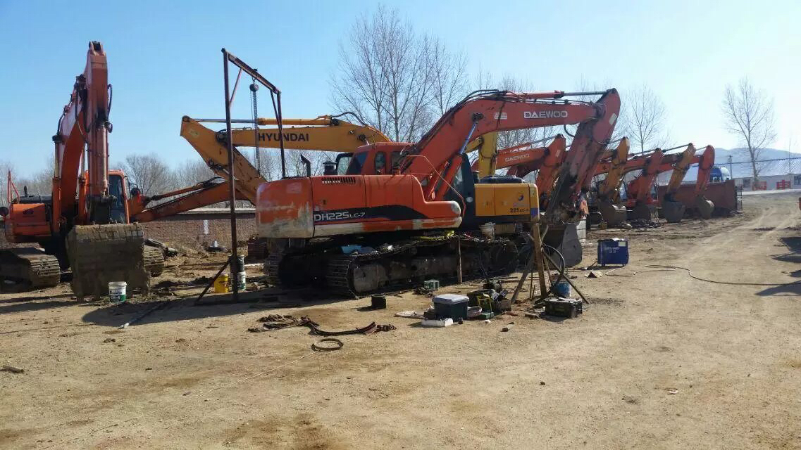 挖掘机无力动作慢怎么维修,挖掘机无动作故障解决大全