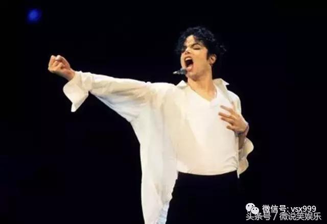 周星驰模仿李小龙跑步,周星驰模仿魔鬼终结者