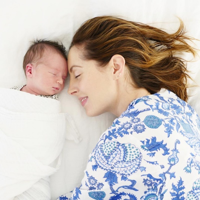 爱儿被保姆摔到头骨破裂美国好莱坞女星惨罹创伤后压力症候群