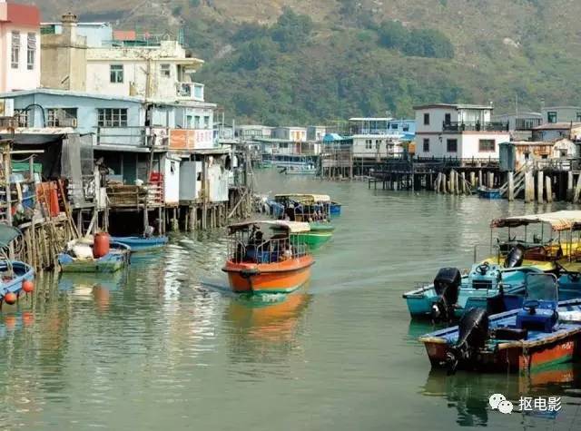 功夫瑜伽成龙和蛇,功夫瑜伽成龙带着狮子飙车