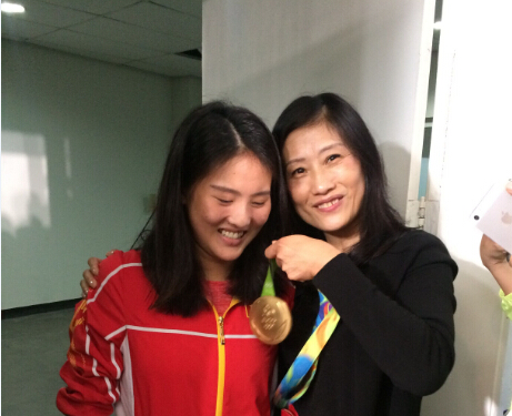 美过baby的跳水皇后冒着截瘫危险参加奥运终加冕五冠王!