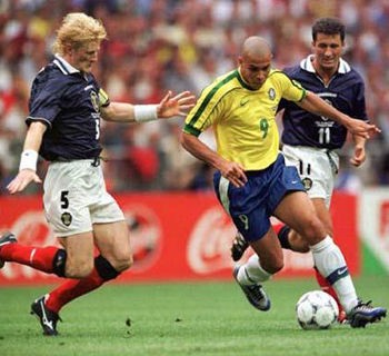 1998年法国世界杯16强对阵图,1998法国世界杯巴西vs摩洛哥
