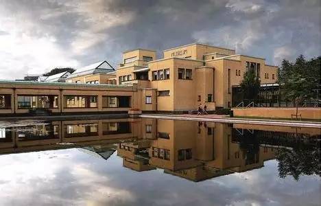 坚持不懈甲骨文,建筑与艺术的糅合