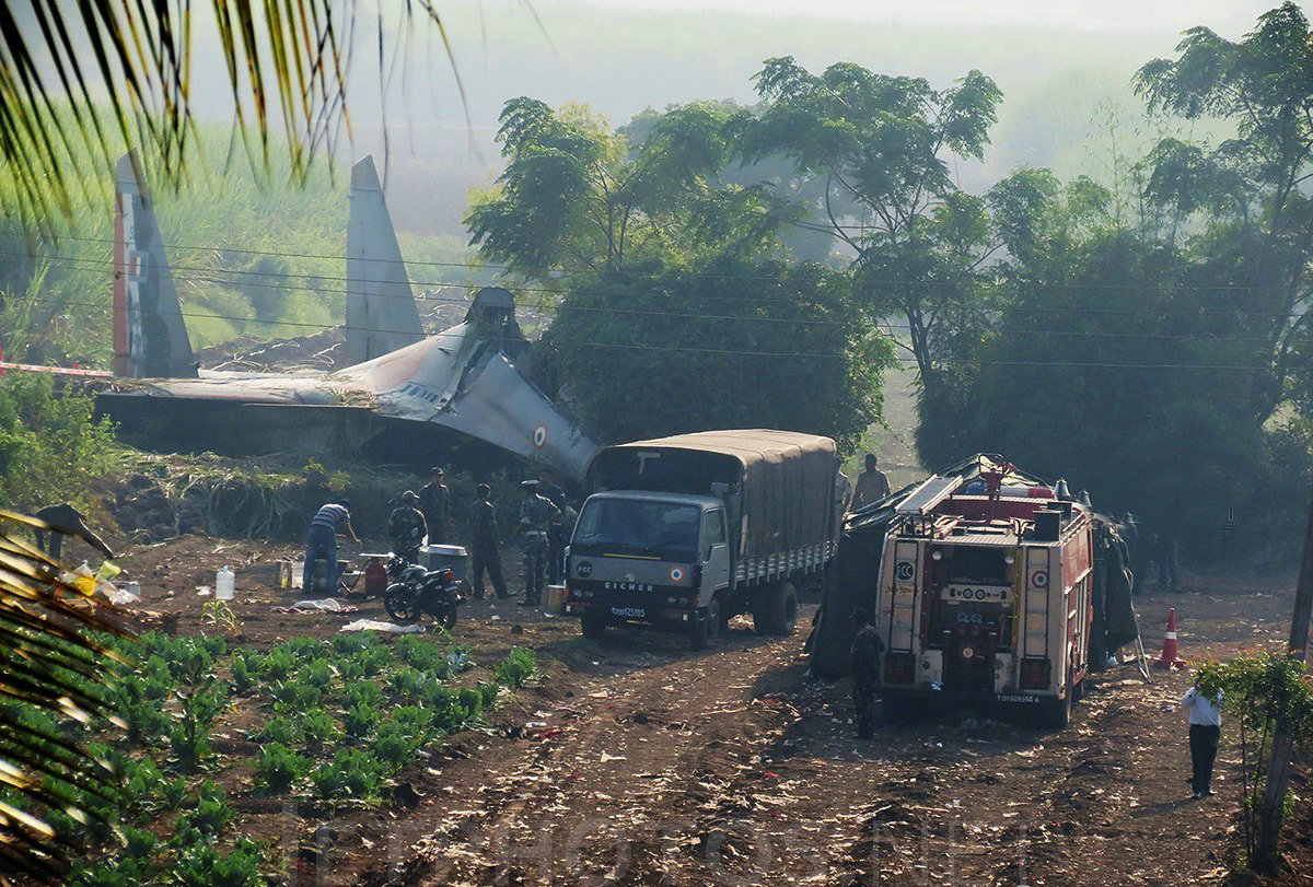 这国砸22亿美元买中国同款战机 中国看后为何完全安心了？