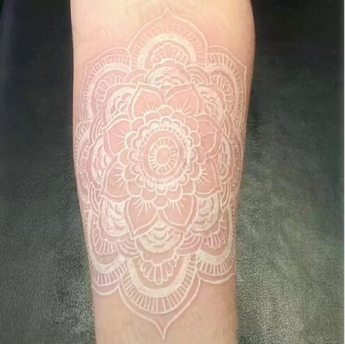 现实中真的有鸽子血纹身吗,鸽子血的纹身真的存在吗