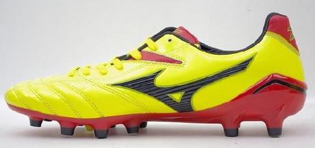 实战足球鞋穿什么钉,卡尔美速度型足球鞋实战