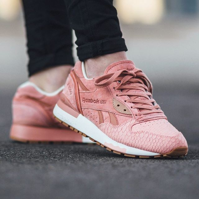 浪漫樱花色球鞋推荐,好看的樱花色球鞋推荐