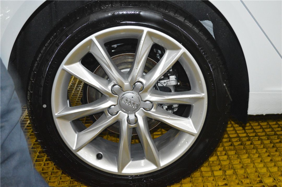 新年给爱车穿一层新衣,潇洒车镀晶体保护爱车