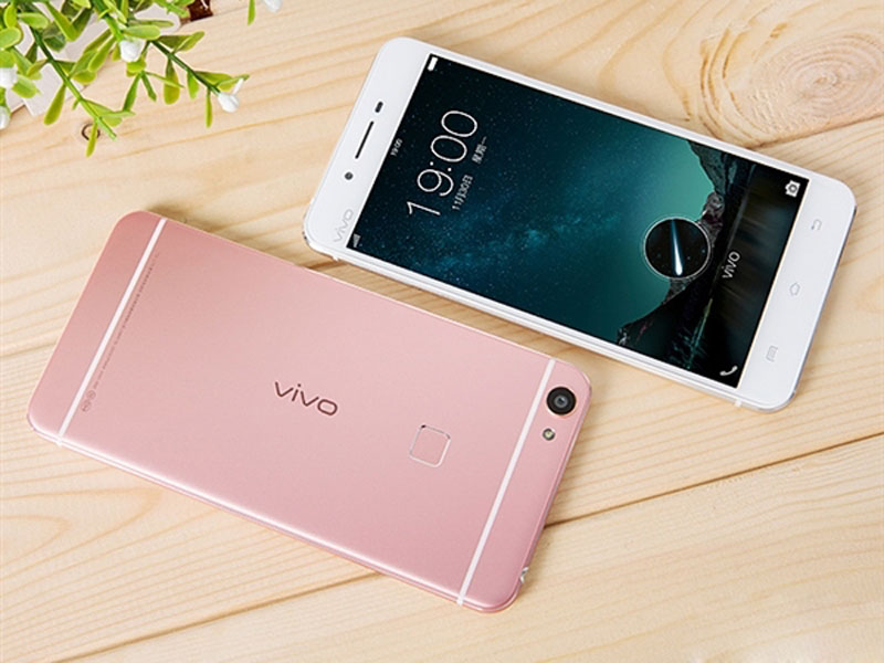 十大经典格莱美视频,第58届格莱美开幕曲