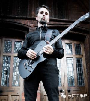 凯特哈德森墨镜遮面,凯特哈德森红毯秀