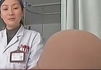 女子染发过敏住进医院,女生染发头皮过敏