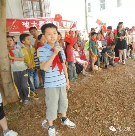 踢足球的职位,踢足球如何成名