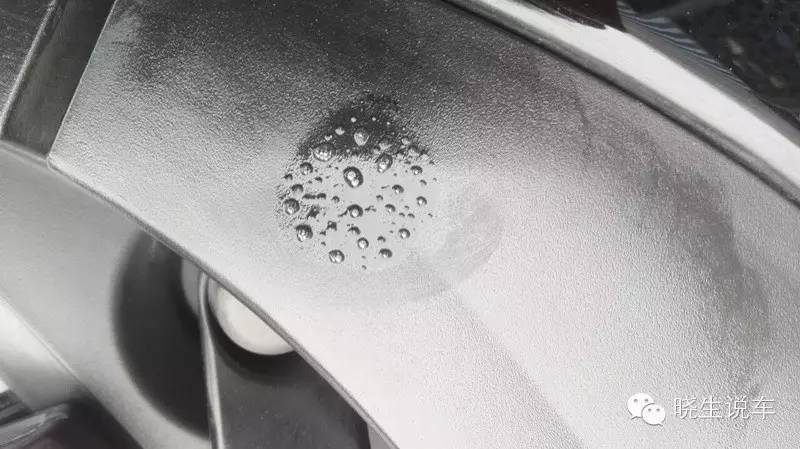 车上黑塑料泛白怎么办,车上的黑塑料发白怎么处理