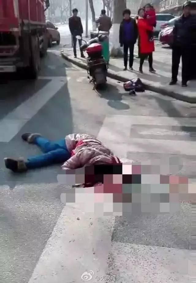 不堪救助站劝说，乞丐换上西装变身！