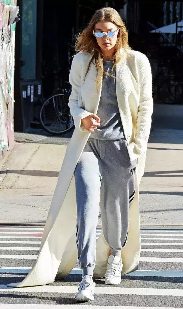 看杨幂职场着装如何搭配,袁姗姗和杨幂同款运动装