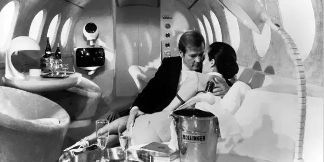 香槟几千块的有哪几种,香槟为什么可以浪费