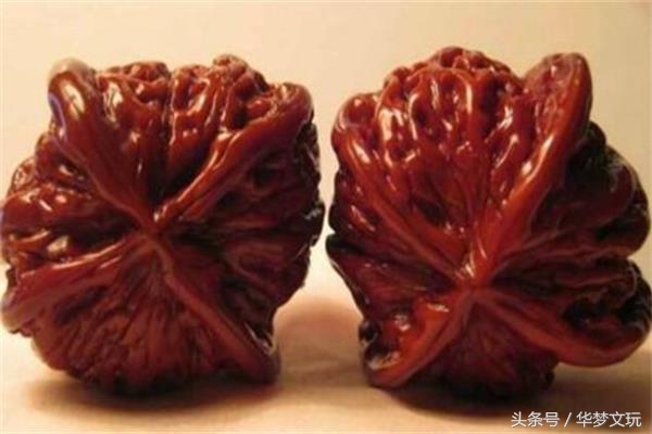 给文玩核桃上油的最佳方式,文玩核桃油的正确使用方法