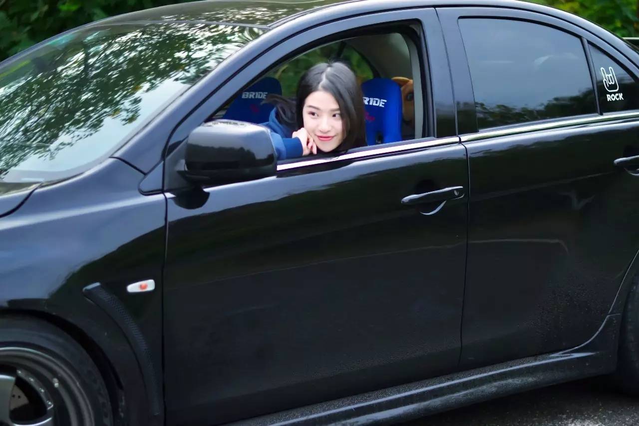 女生说车,2w多的三菱翼神