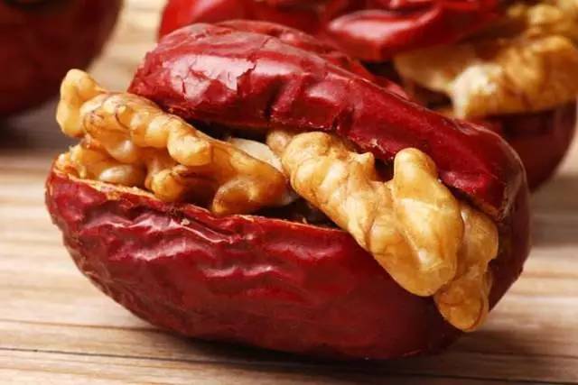 上班族小零食推荐网红零食,十大热门办公室零食排行榜