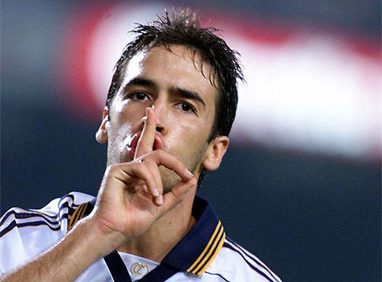 足坛十大经典庆祝动作,足坛十大惊人庆祝动作