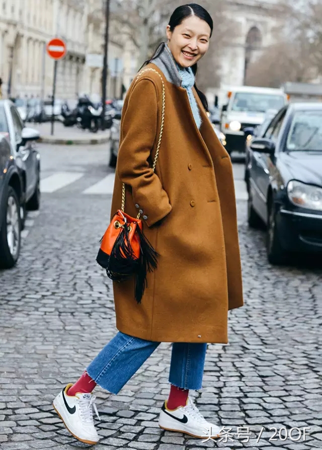 新年如何穿得好看又暖又时髦,新年穿大红大紫