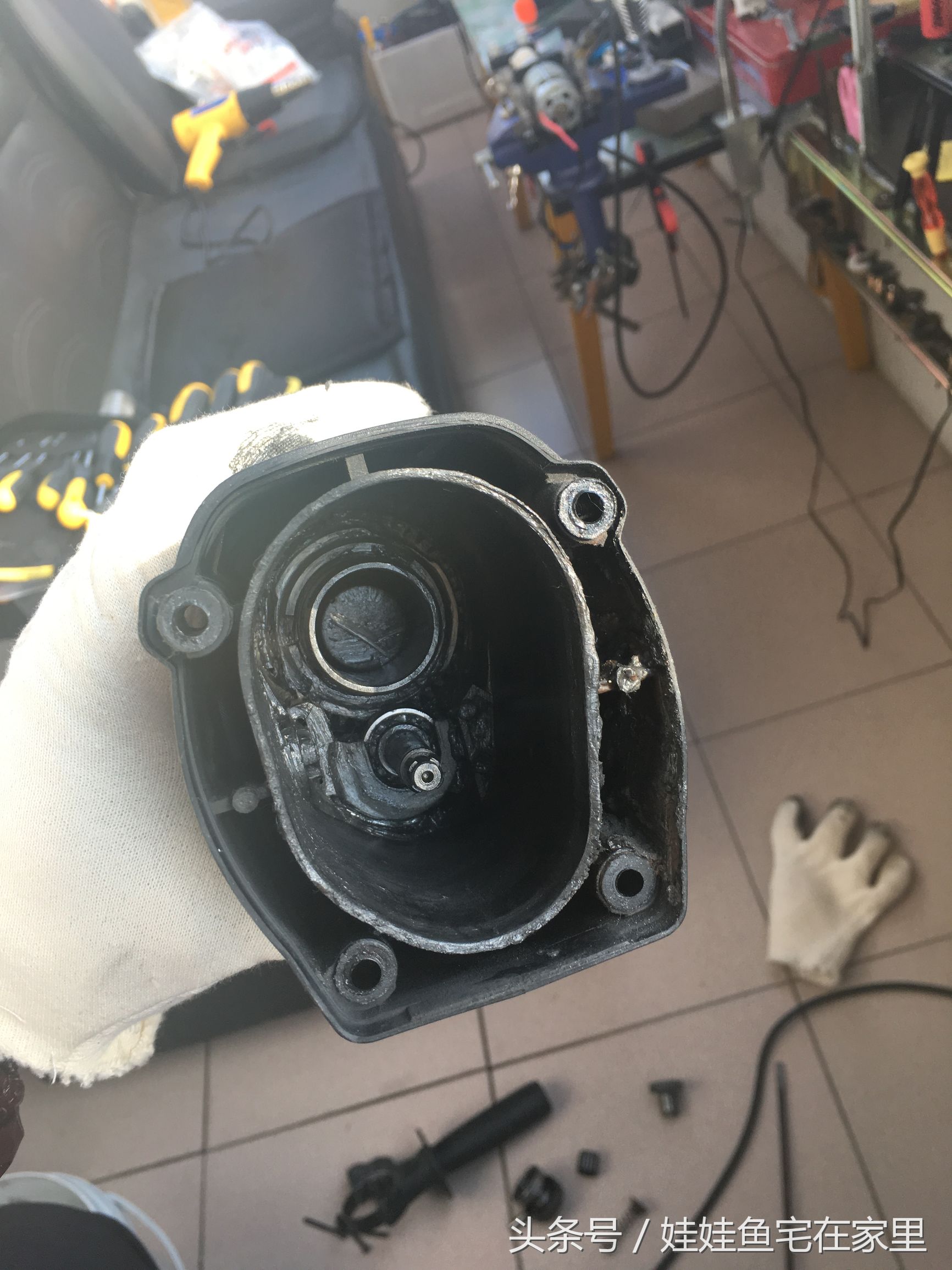 高仿博世轻型电锤全部拆解视频,正品博世电锤28d与高仿区别图片