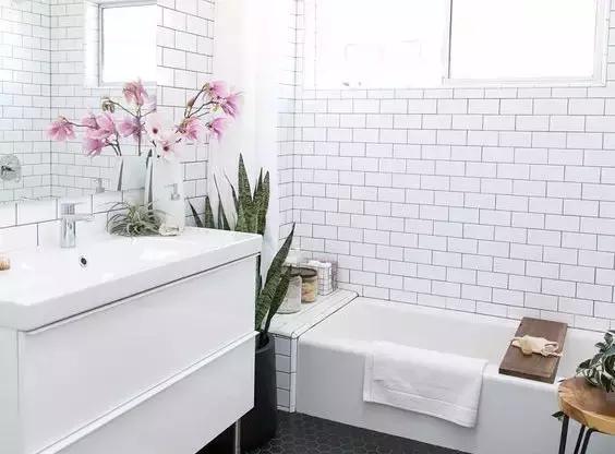 这是一篇清洁瓷砖的文章，不看你会很难过