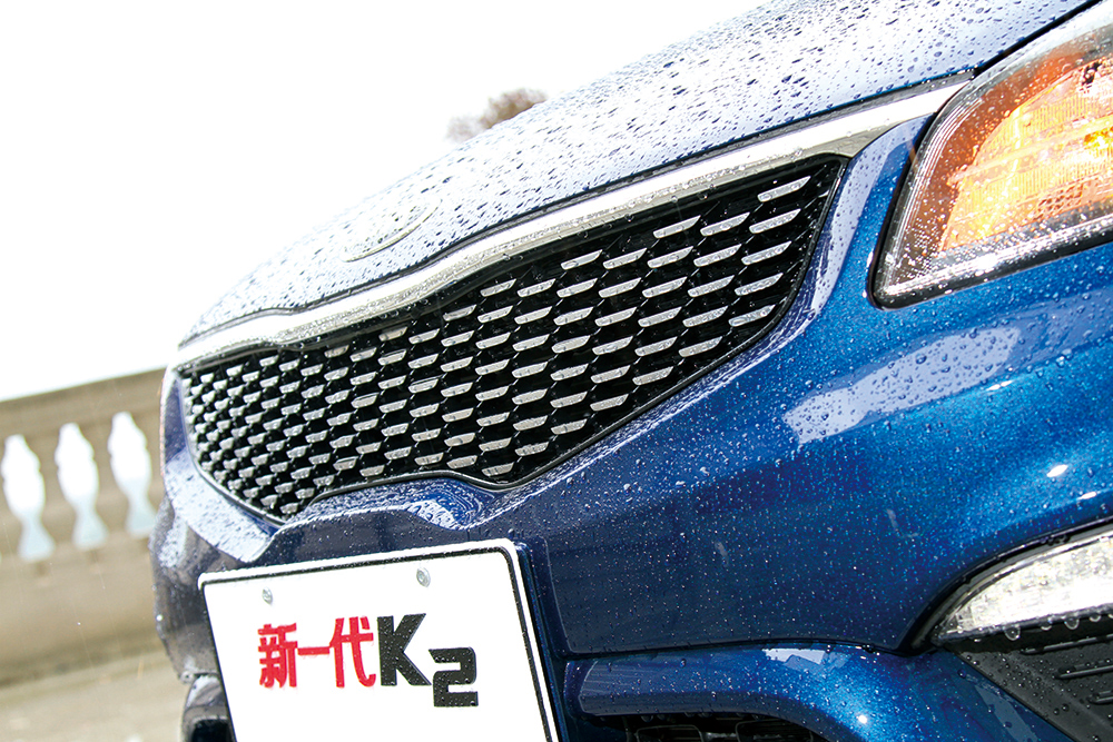 青春永驻2001,17年起亚k2自动挡试驾视频