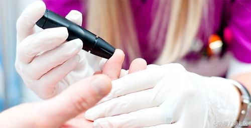 胆固醇高少吃食物能降低吗,吃什么药能降低低密度胆固醇