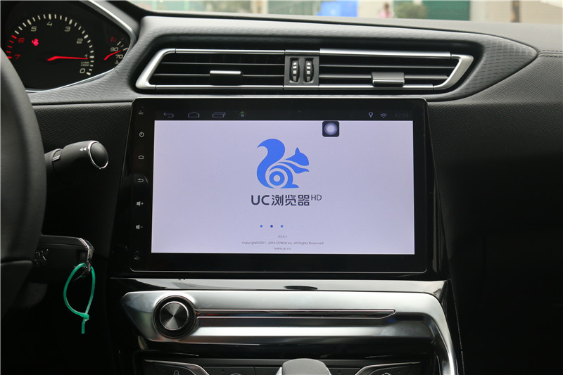 标致308改畅影10.2寸横屏机，2017就这么任性