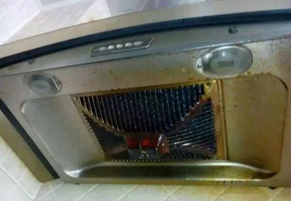 油烟机的油盒清洗拆洗视频教程,油烟机上的顽固油怎么清洗掉