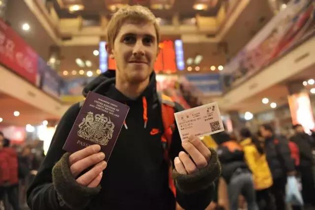 令老外震惊的中国春运,外国人眼里中国春运到底有多震撼