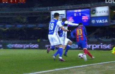 梅西罚点球吃黄牌,梅西单场造黄牌