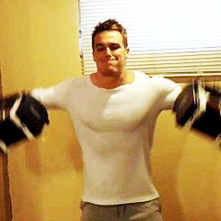 怎么锻炼肩部肌力,肩部灵活性改善训练